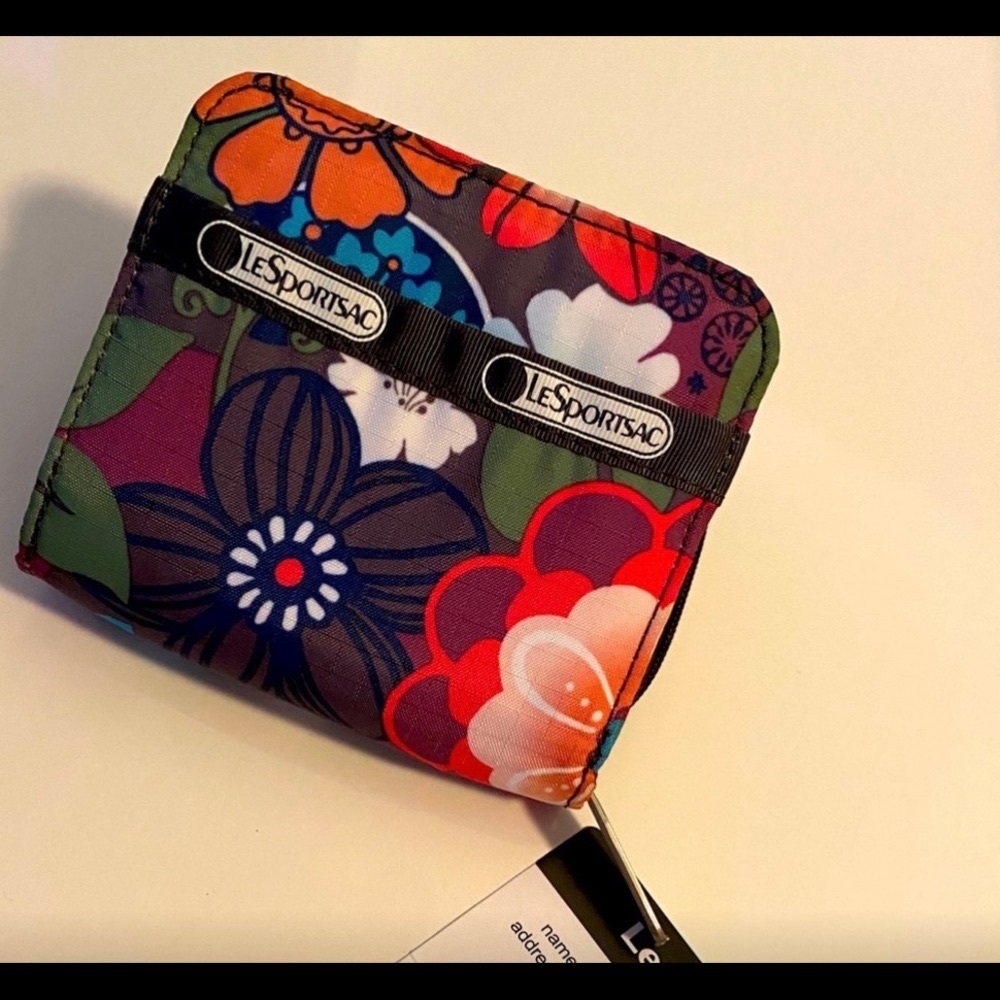 LeSportsac Claire Wallet Zip Around & Snap Floral Pattern NWT